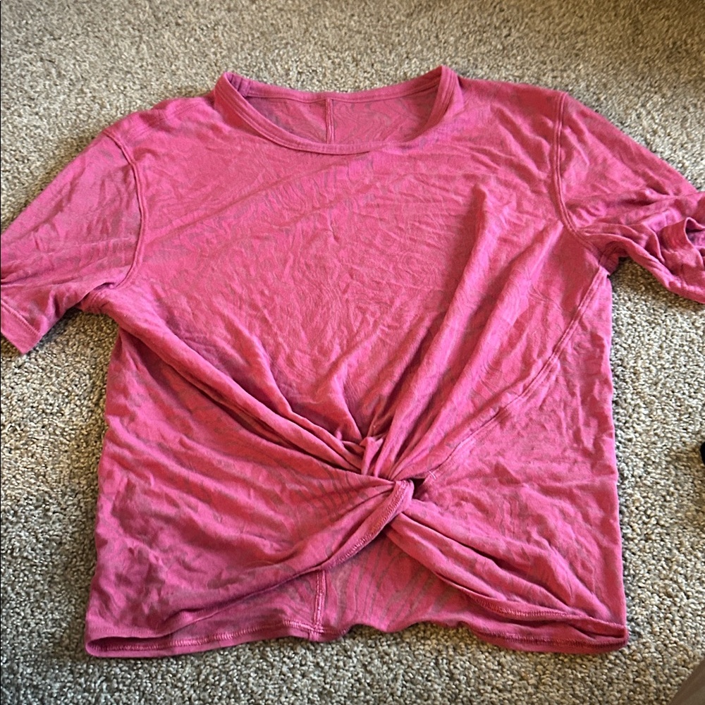 lululemon athletica Pink design semi sheer Short Sleeve Knotted Tee